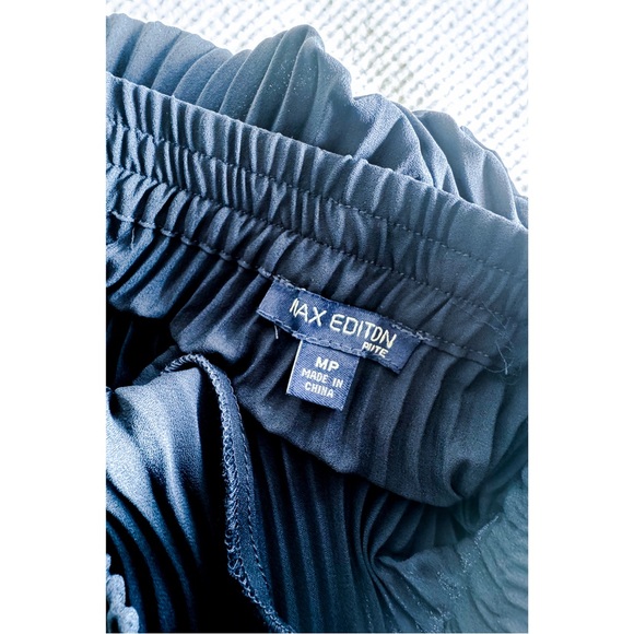 Max Edition Pleated Long Skirt Navy - Picture 6 of 6